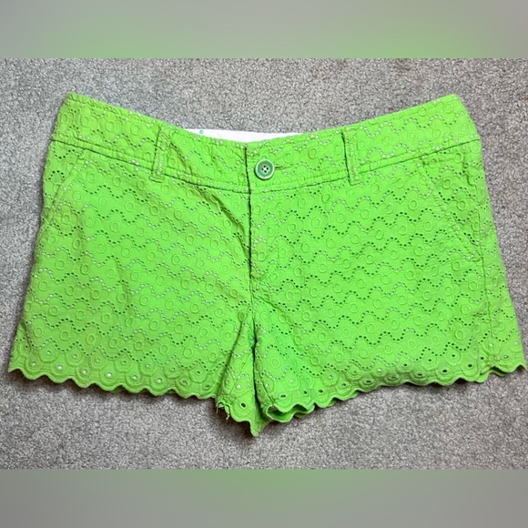Lilly Pulitzer Green Floral Crochet Walsh Short Women's 6 - Picture 3 of 9